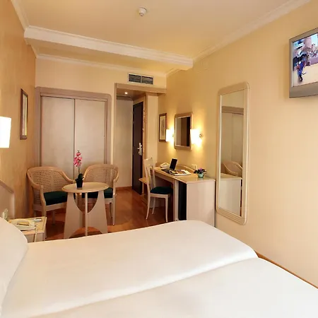 Lleo 3* Βαρκελώνη