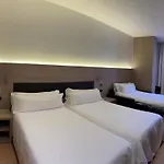 Lleo Hotel