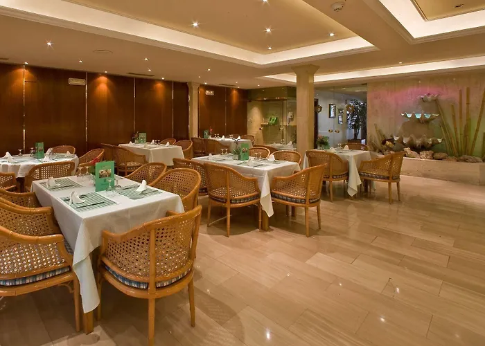 Lleo Hotel