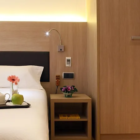 Lleo Hotel 3*