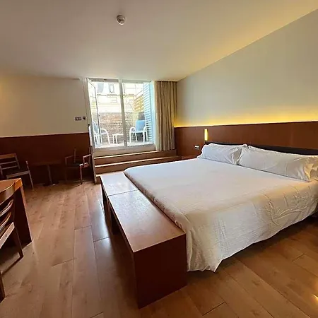Hotel Lleo 3*