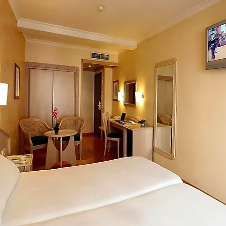 Hotel Lleo