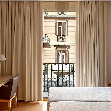 Lleo Hotel