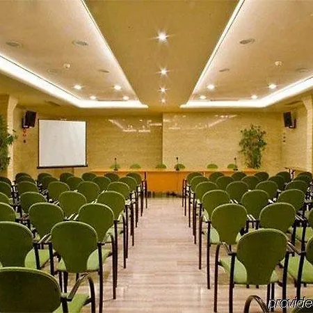 Lleo Hotel 3*