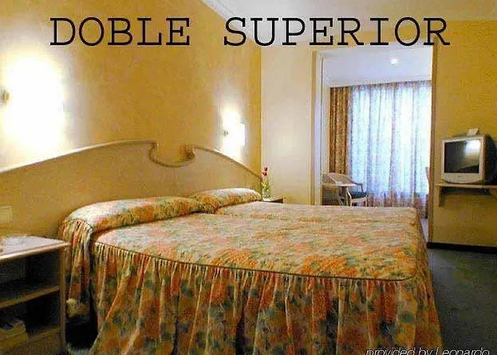 Hotel Lleo 3*